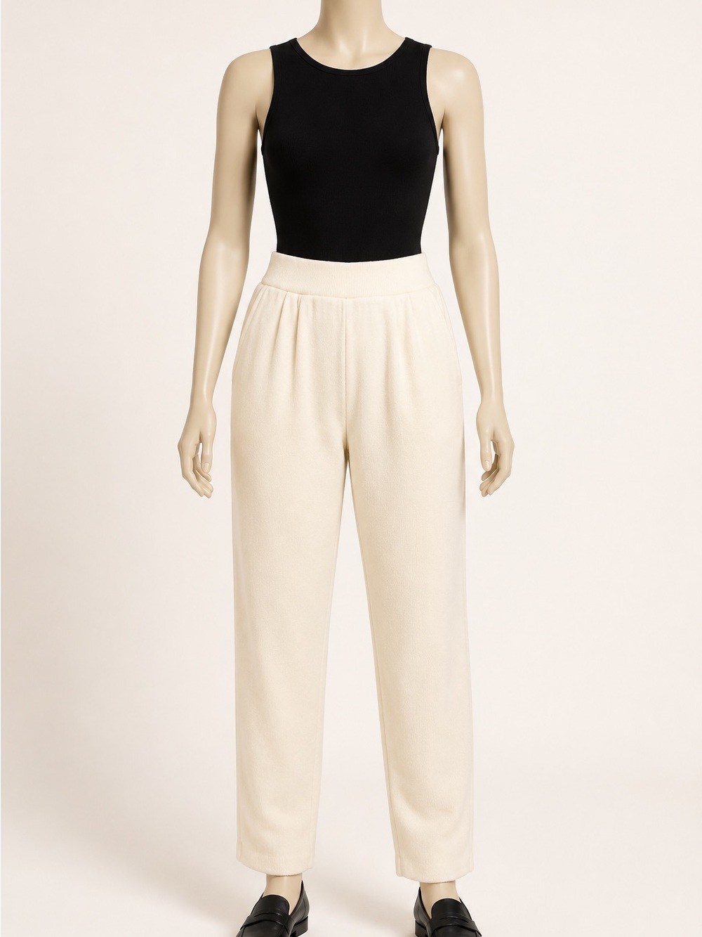 Vintage St. John Collection Marie Gray Ivory Knit Pleated Pants